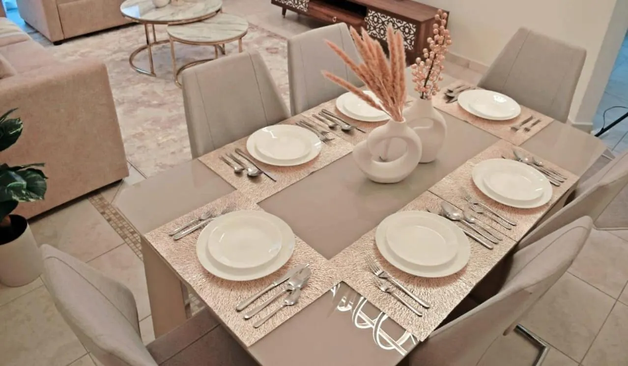 Stylish Marina View Apartment With Private Marina Walk Access Dubai