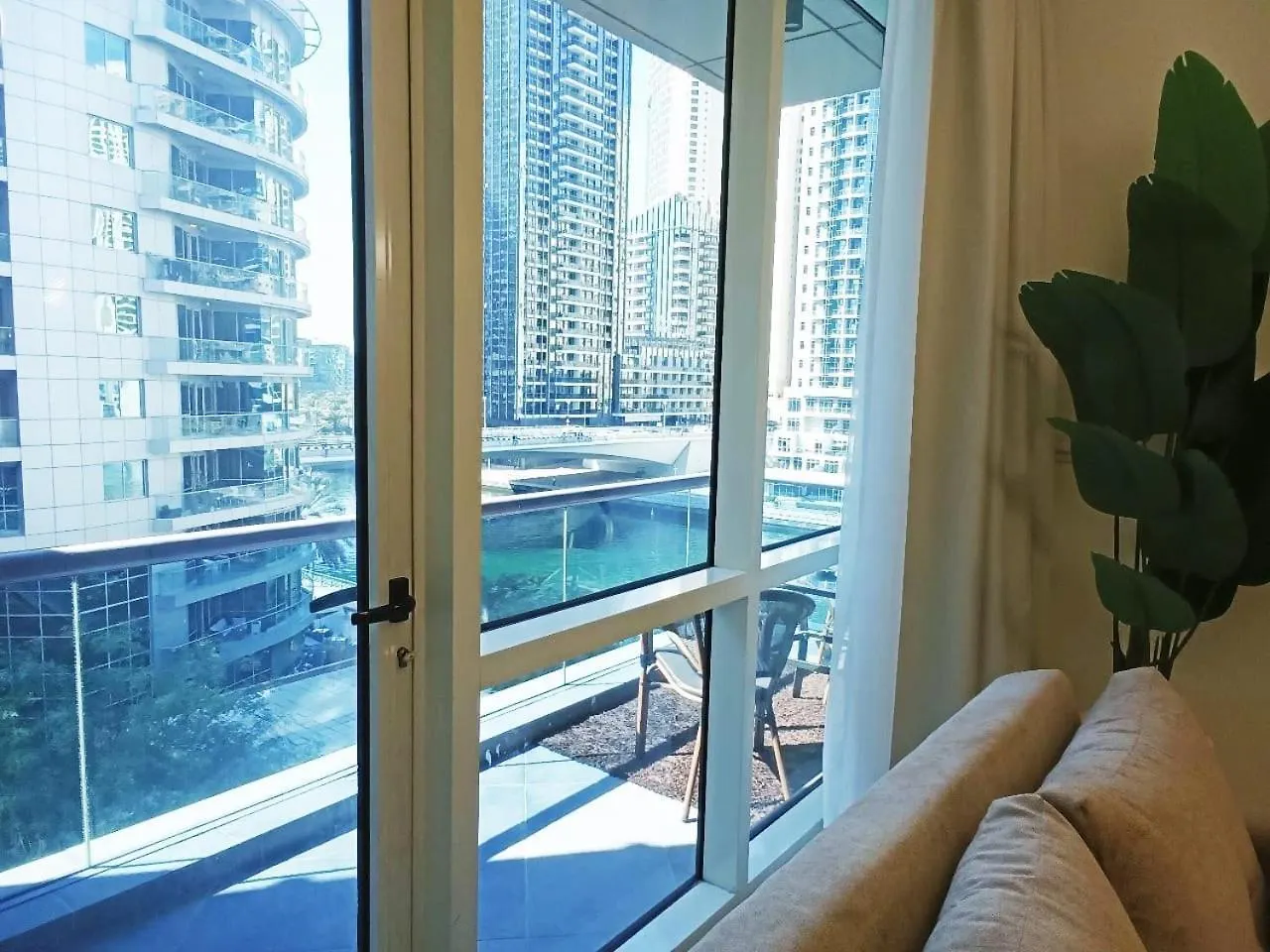 Stylish Marina View Apartment With Private Marina Walk Access Dubai