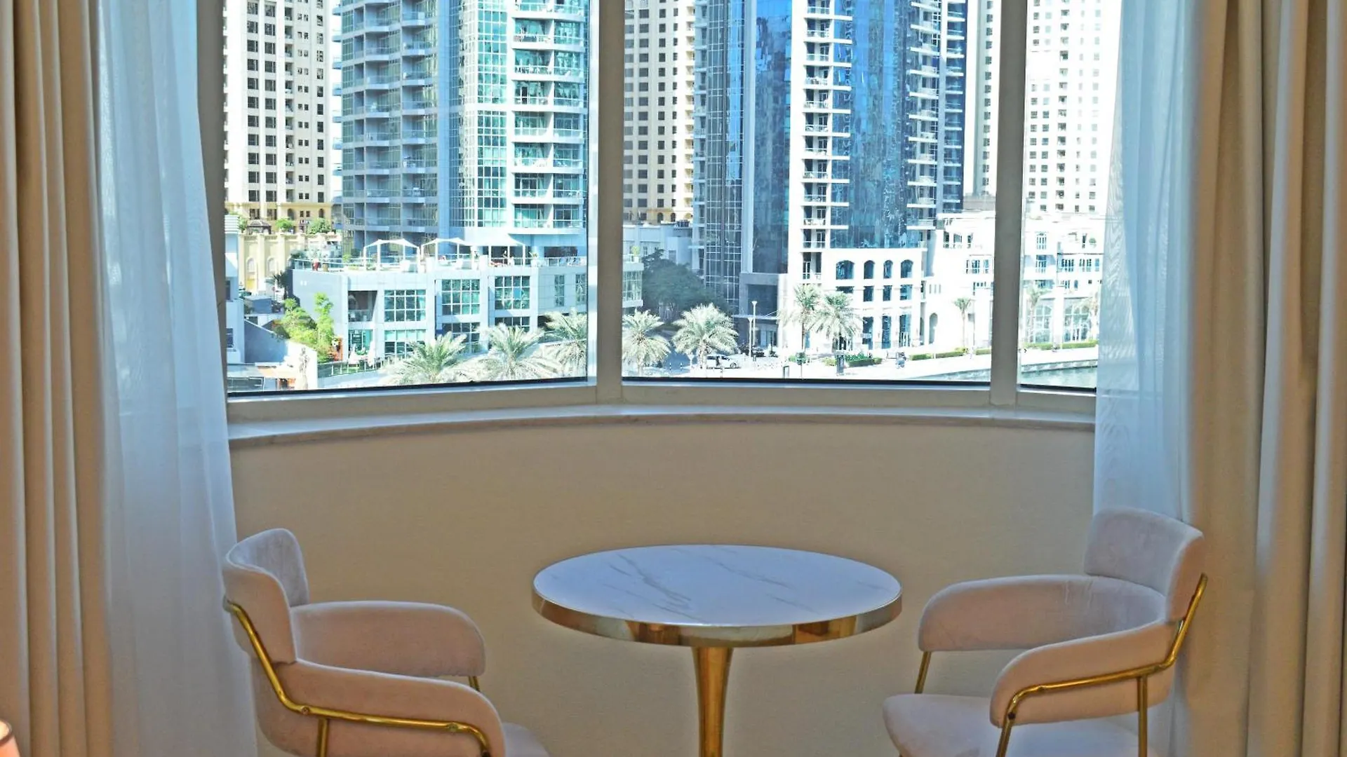 Stylish Marina View Apartment With Private Marina Walk Access Dubai