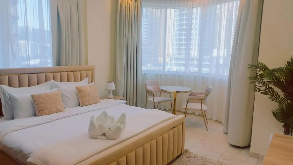 Stylish Marina View Apartment With Private Marina Walk Access Dubai