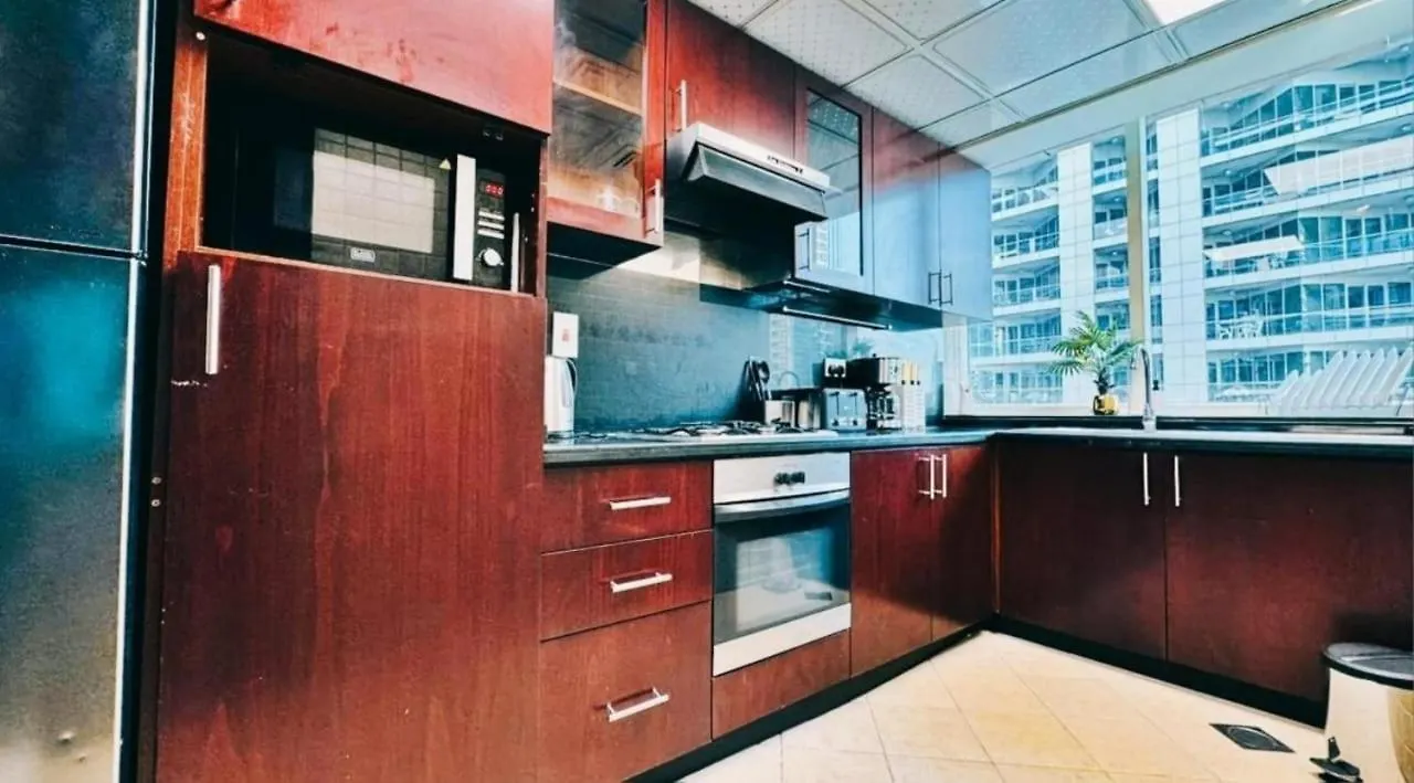 Stylish Marina View Apartment With Private Marina Walk Access Dubai